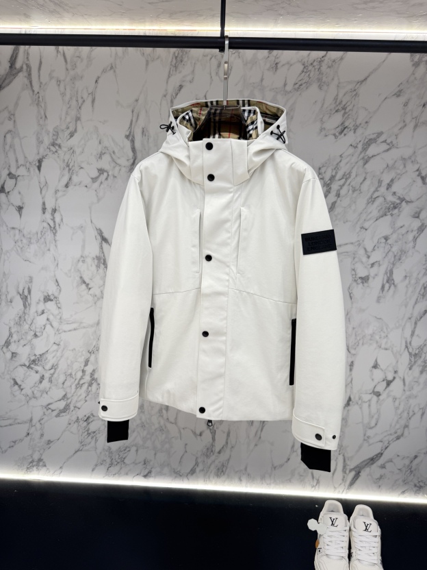 バーバリー「Burberry」秋冬フード付き防寒ダウンジャケット