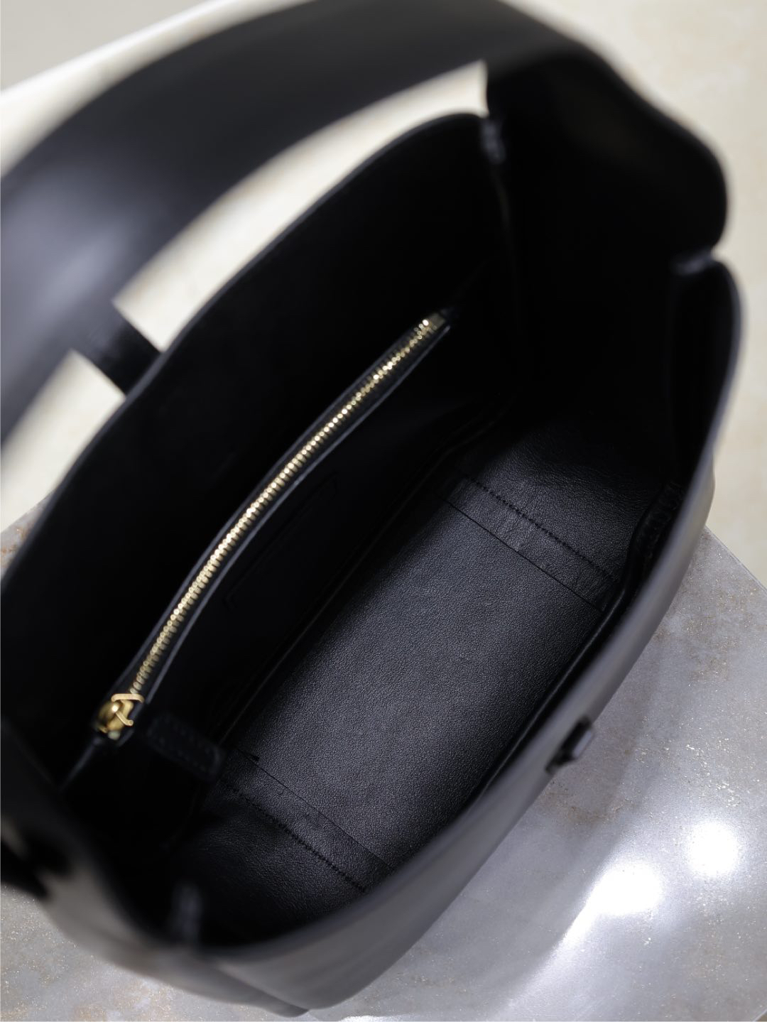 2026サンローラン「Saint Laurent LE 5 À 7 プティ スプレ グレインドレザー ショルダーバッグ