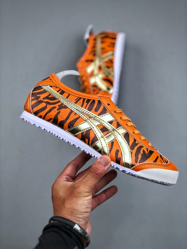 オニツカタイガー「Onitsuka Tiger」MEXICO 66 スリッポン スニーカー