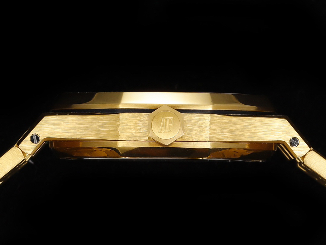 オーデマ ピゲ「Audemars Piguet」ロイヤルオーク 自動巻き腕時計 37mm