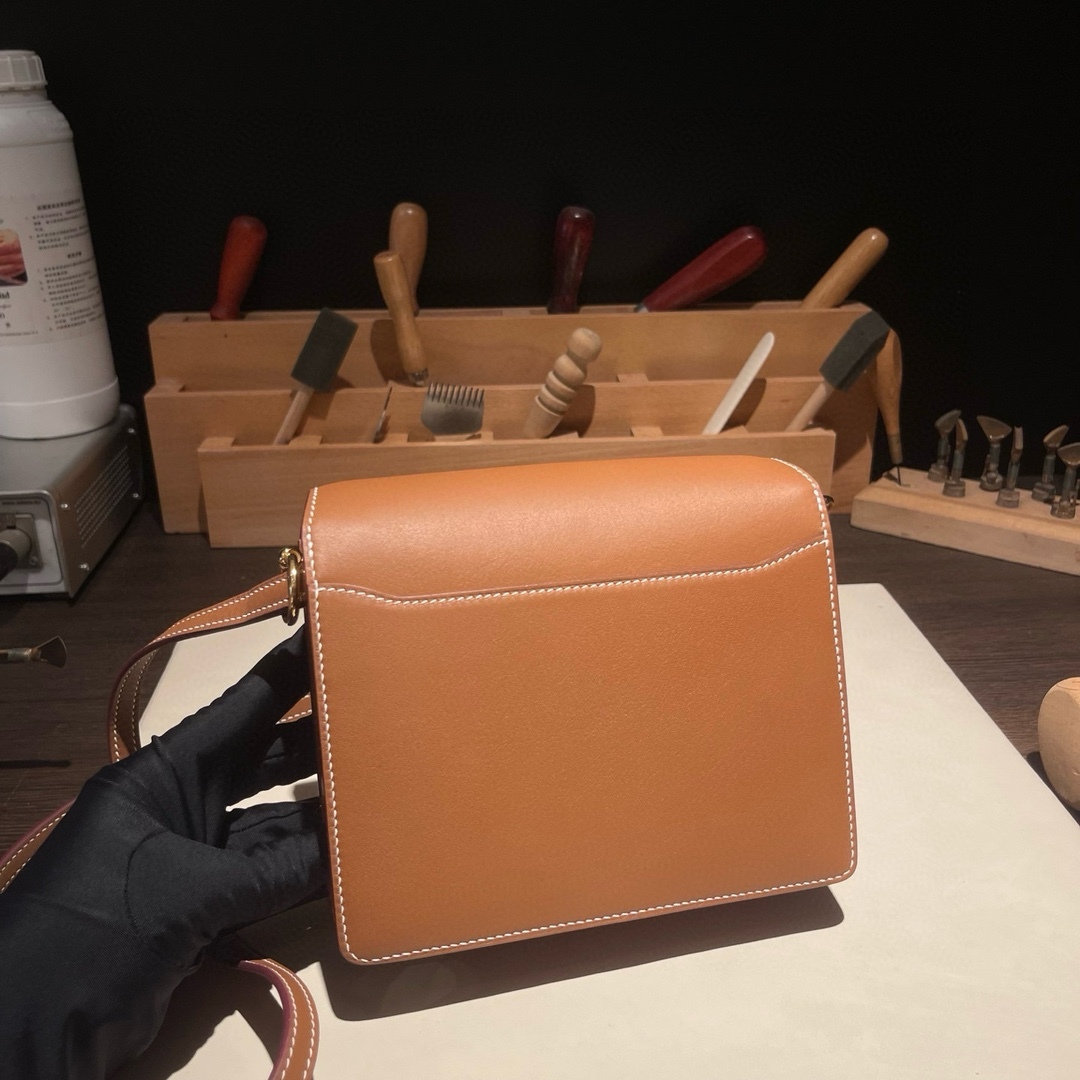 エルメス「Hermès」ルリス 19 ショルダーバッグ「Roulis Bag」-isetant