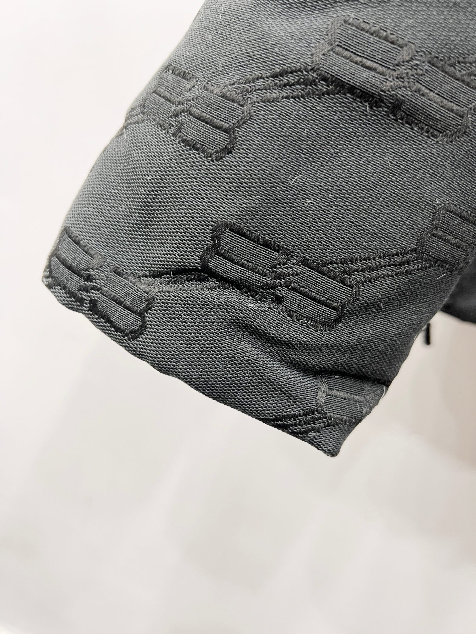 バレンシアガ「Balenciaga」‌軽奢華なジャカード柄個性ダウンジャケット 男女兼用