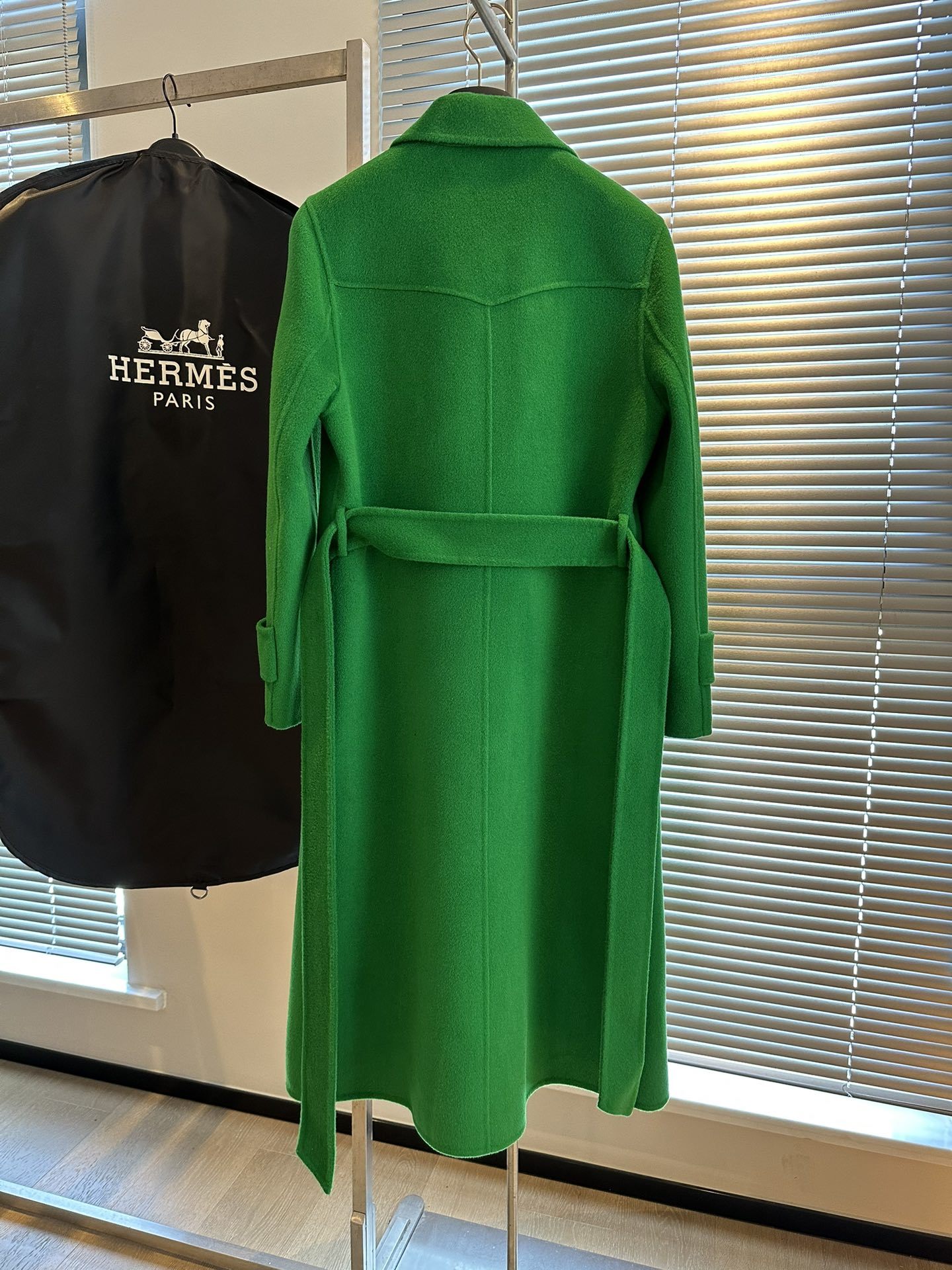 エルメス「Hermès」Retro Seris カシミアのスリムコート