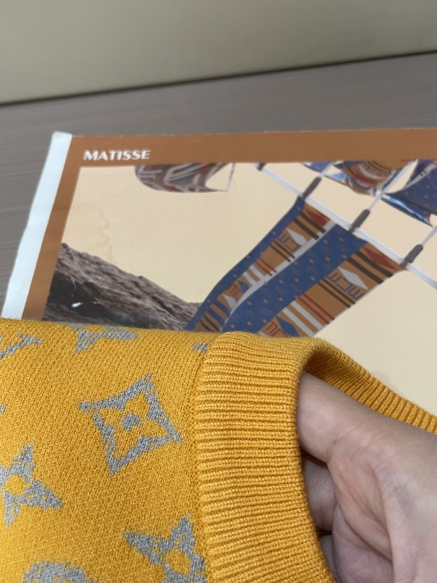 ルイ・ヴィトン「Louis Vuitton」秋冬用丸首プルオーバーニットセーター