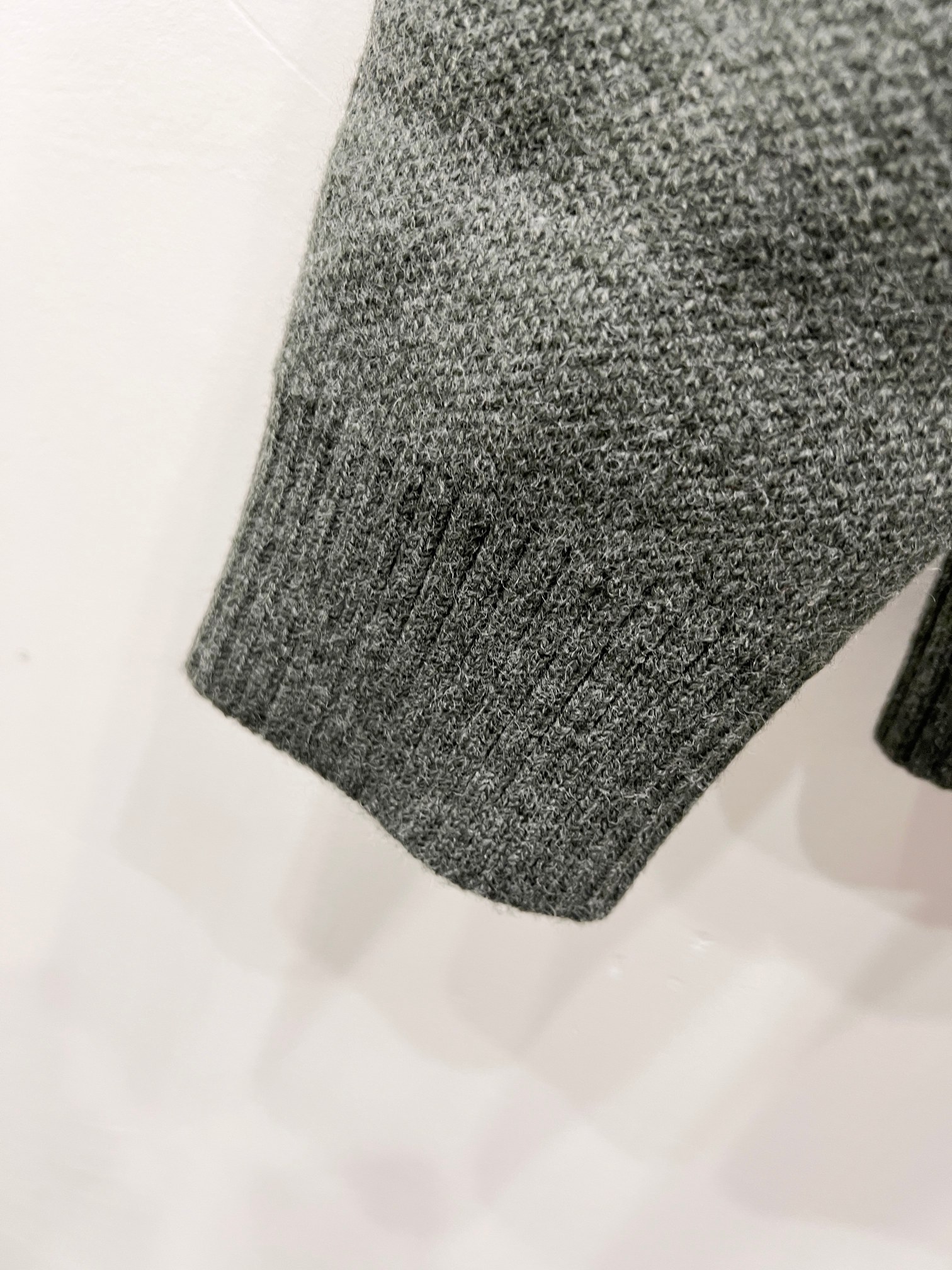 ルイ・ヴィトン「Louis Vuitton」クラシックジャージー編みウールプルオーバータートルネックセーター