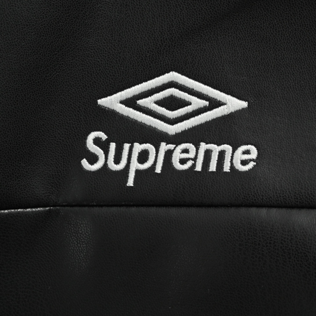 シュプリーム「Supreme x Umbro」コラボレーション レザージャケット