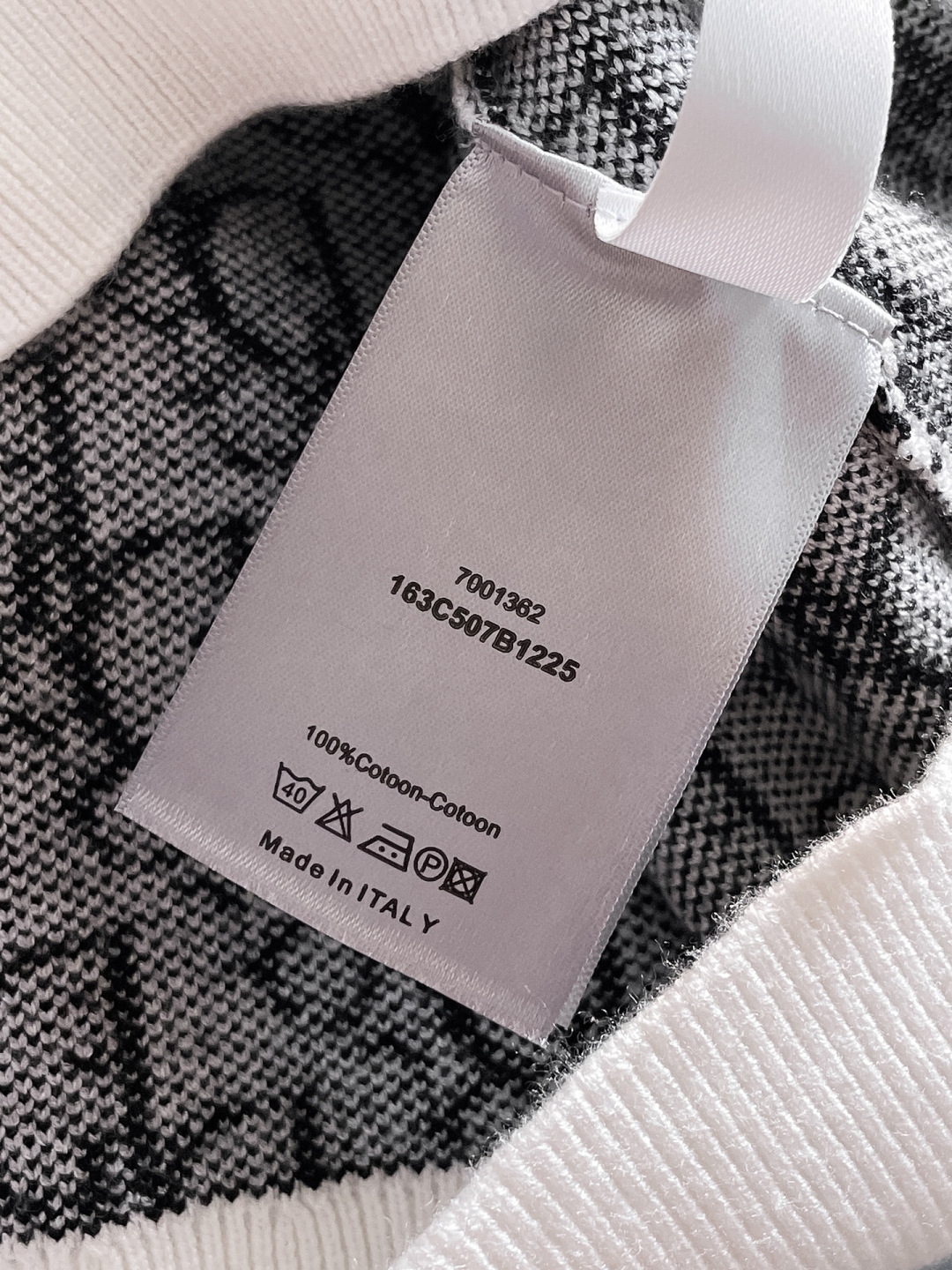 ディオール「Dior」秋冬新作ニットクルーネックセーター