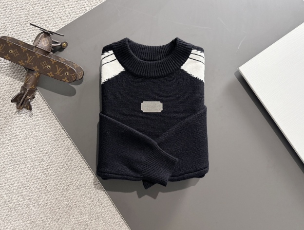 ディオール「Dior」秋冬新作ニットクルーネックセーター