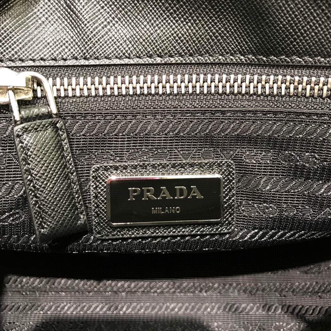 プラダ「Prada」メンズクラッチバッグ 2NE007 レザーアクセサリー