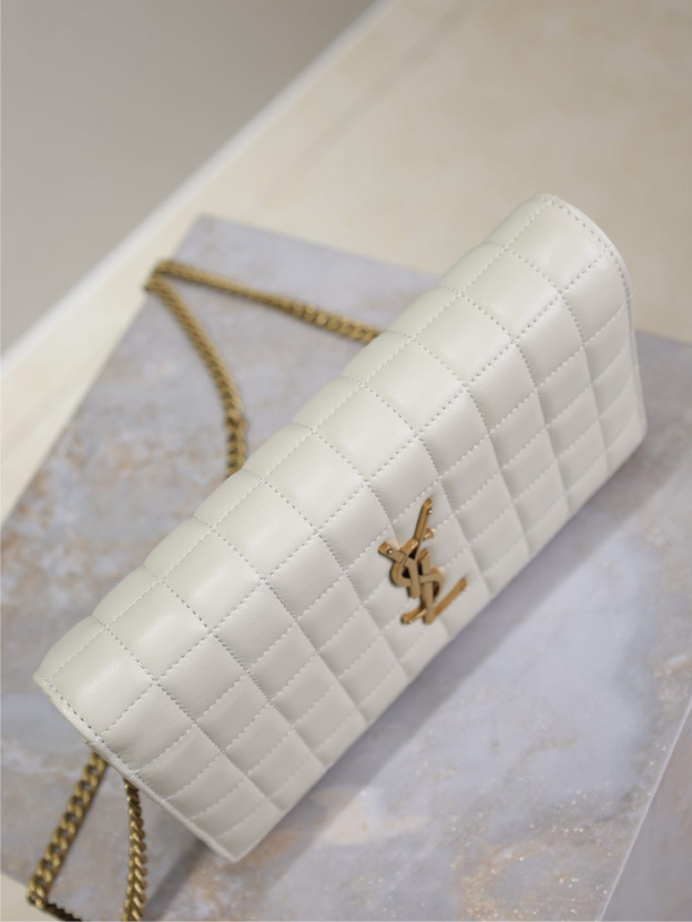 2026サンローラン「SAINT LAURENT CASSANDRE チェーンウォレット（WOC）