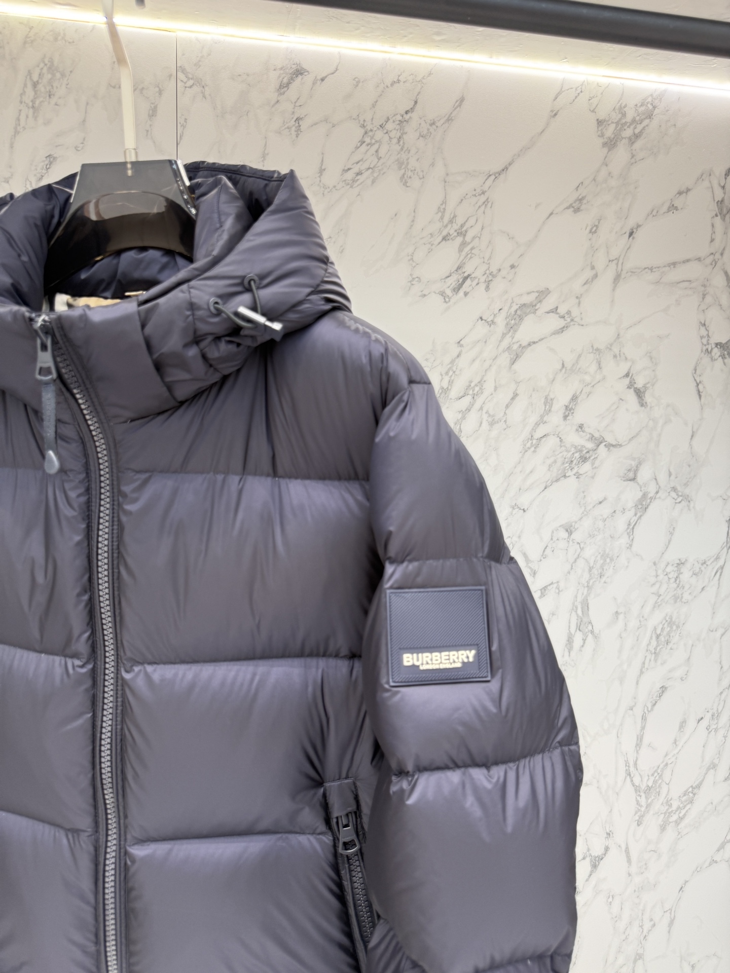 バーバリー「Burberry」秋冬ファッションフード付きダウンジャケット