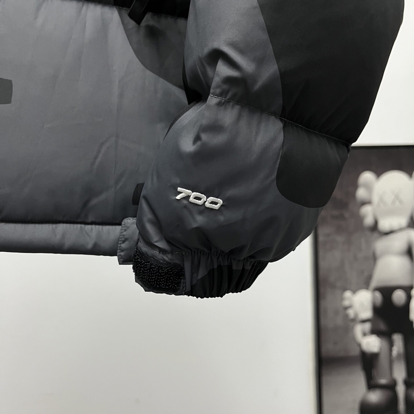 ザ・ノースフェイス XX KAWS 夢のコラボレーション ファッションフーディダウンジャケット 男女兼用