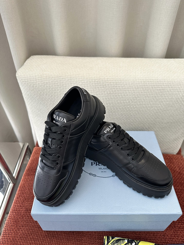 プラダ［Prada］America's Cup レザースニーカー