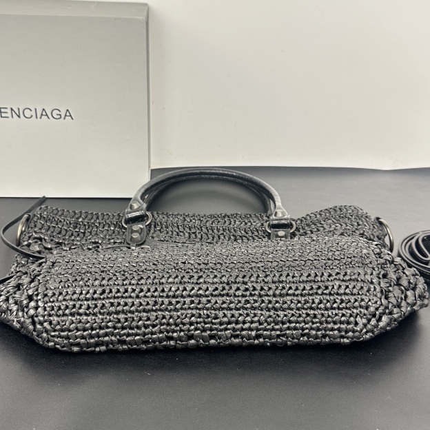 バレンシアガ「Balenciaga」バレンシアガ ル・シティ バスケット / ラフィアトートバッグ