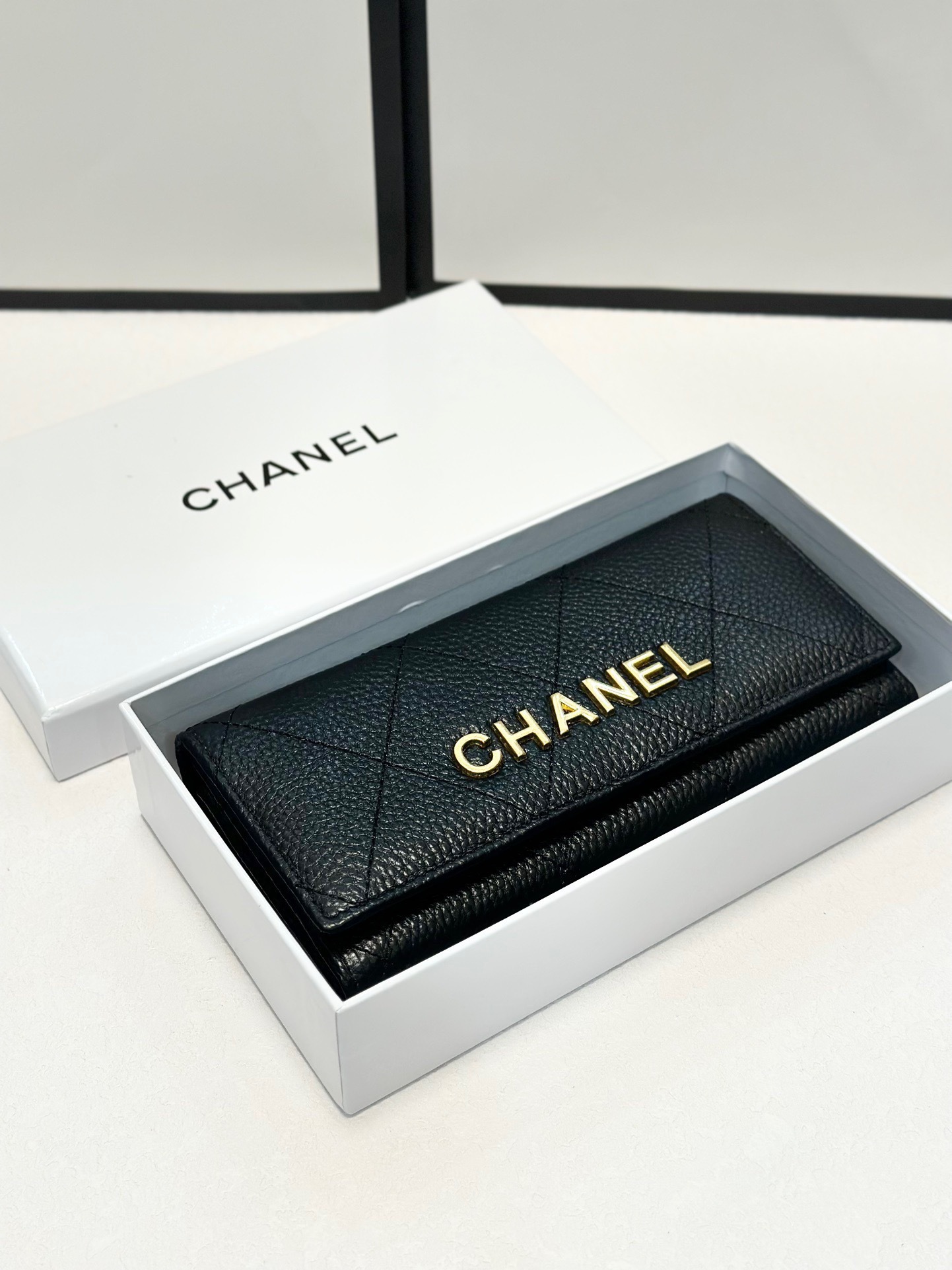 シャネル「Chanel」 ラムスキン フラップ ウォレット 財布