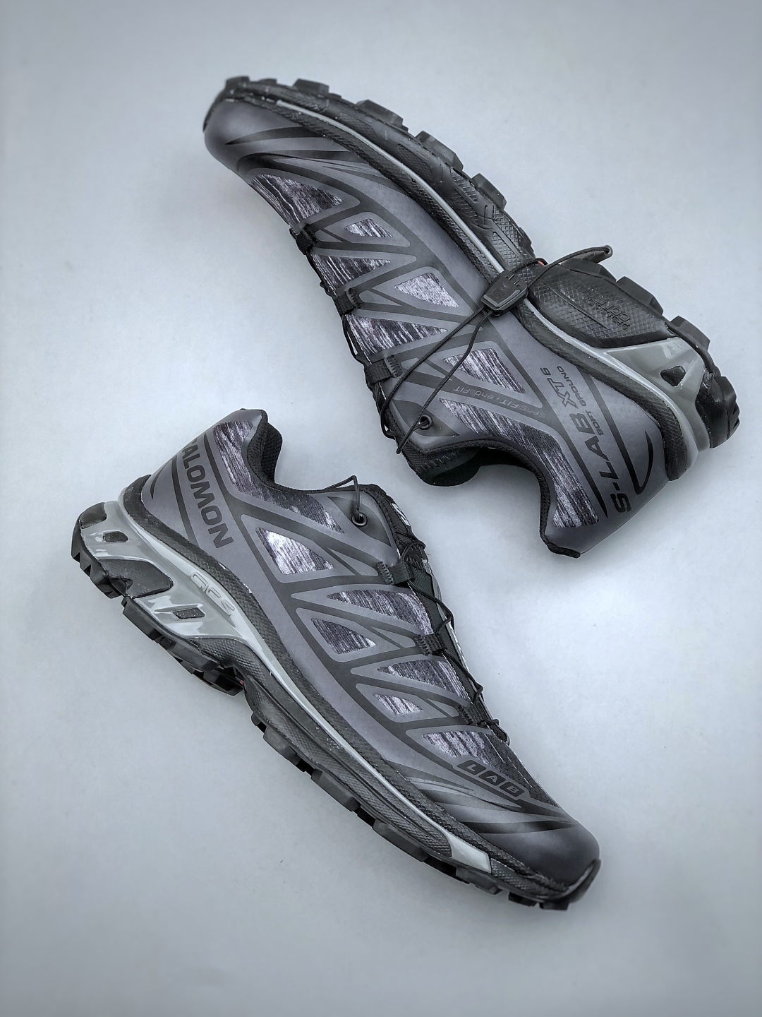 サロモン「SALOMON」XT-6 ユニセックス スポーツスタイルシューズ