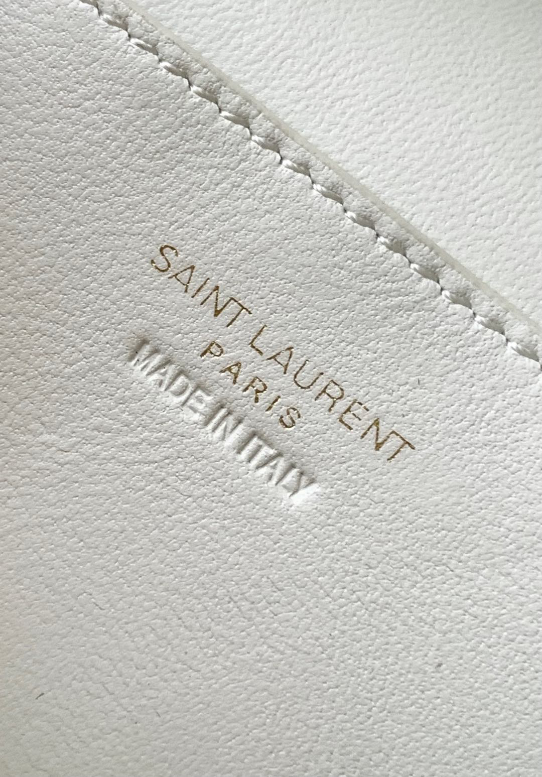 サンローラン「Saint Laurent」ギャビー ヴァニティバッグ（ラムスキン）