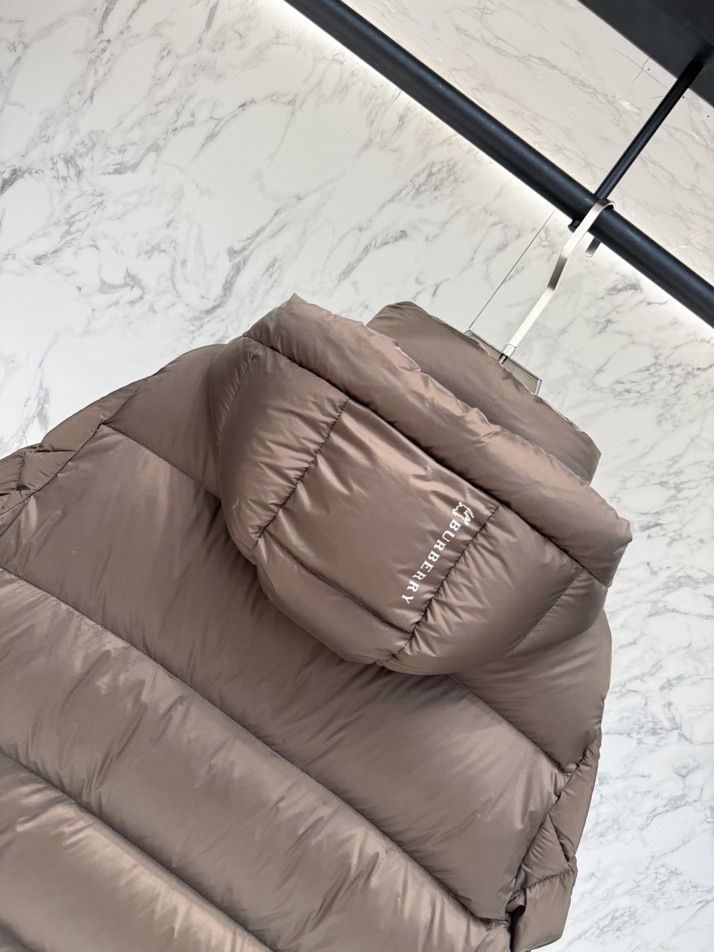 バーバリー「Burberry」秋冬ファッションフード付きダウンジャケット