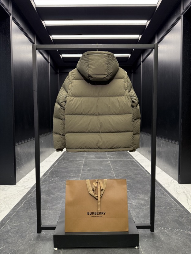 バーバリー「Burberry」秋冬着脱式袖＆フード付きダウンジャケット【超おすすめ】