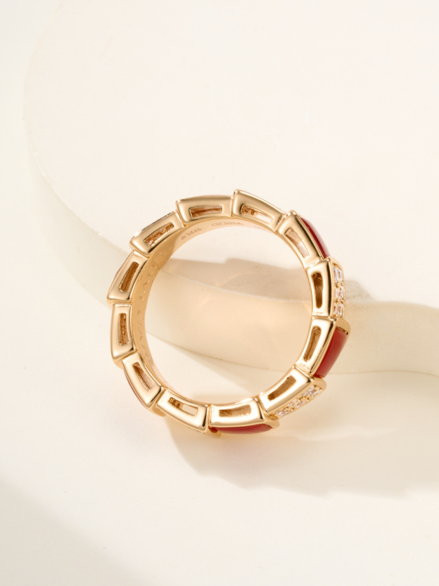 ブルガリ「Bvlgari」Gelati エレガントなリングコレクション