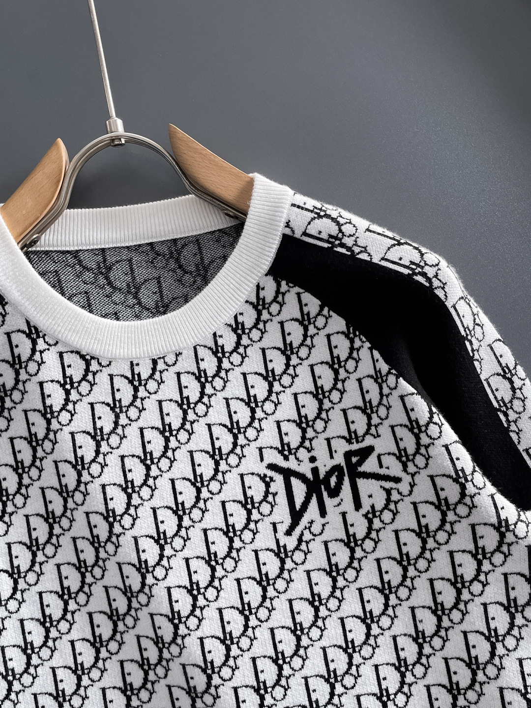 ディオール「Dior」秋冬新作ニットクルーネックセーター