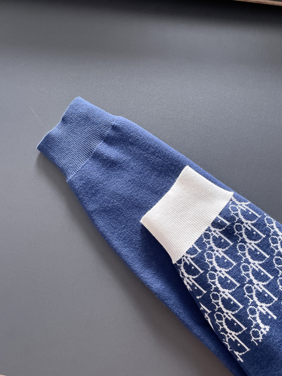 ディオール「Dior」秋冬新作ニットクルーネックセーター