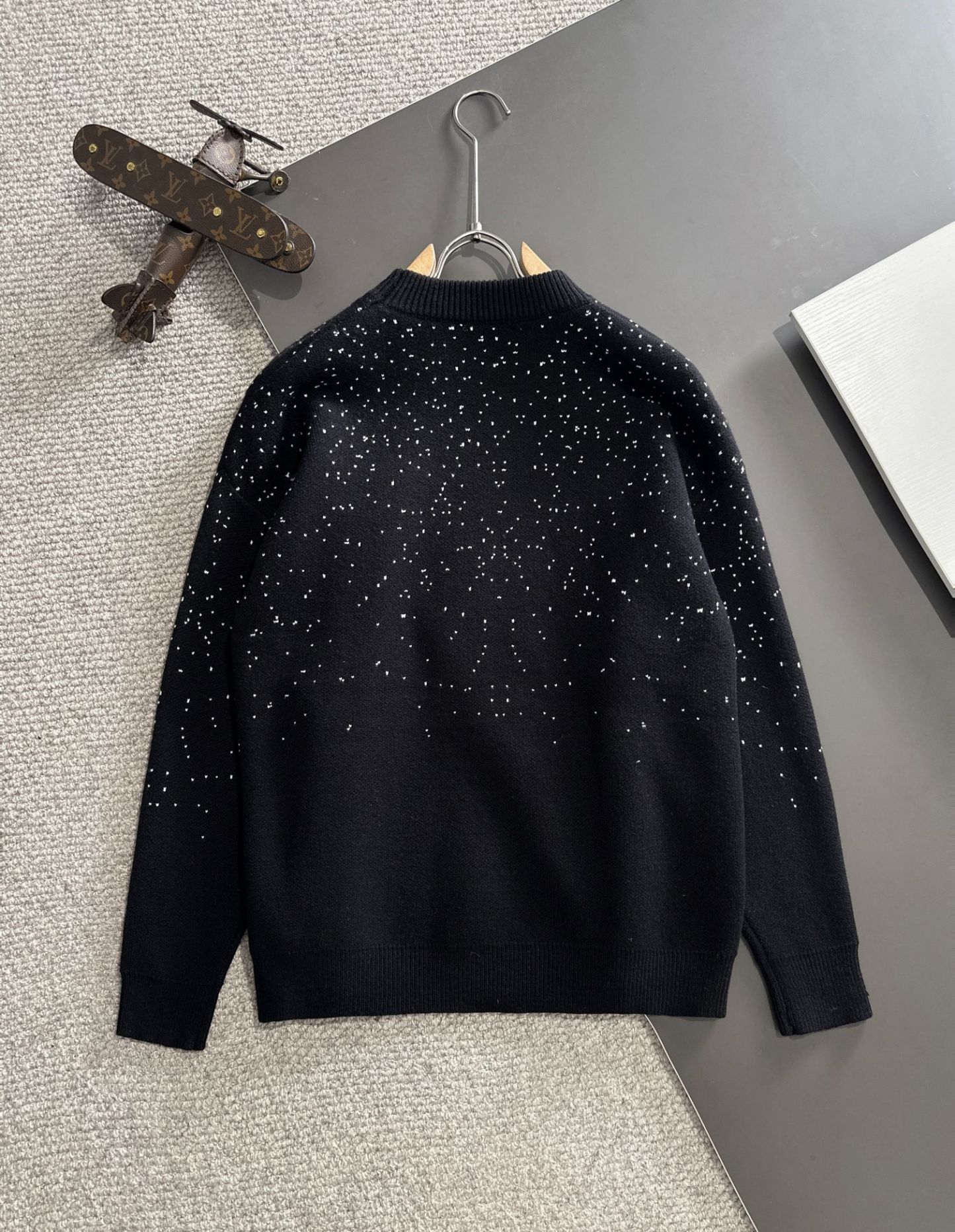 ディオール「Dior」秋冬新作ニットクルーネックセーター