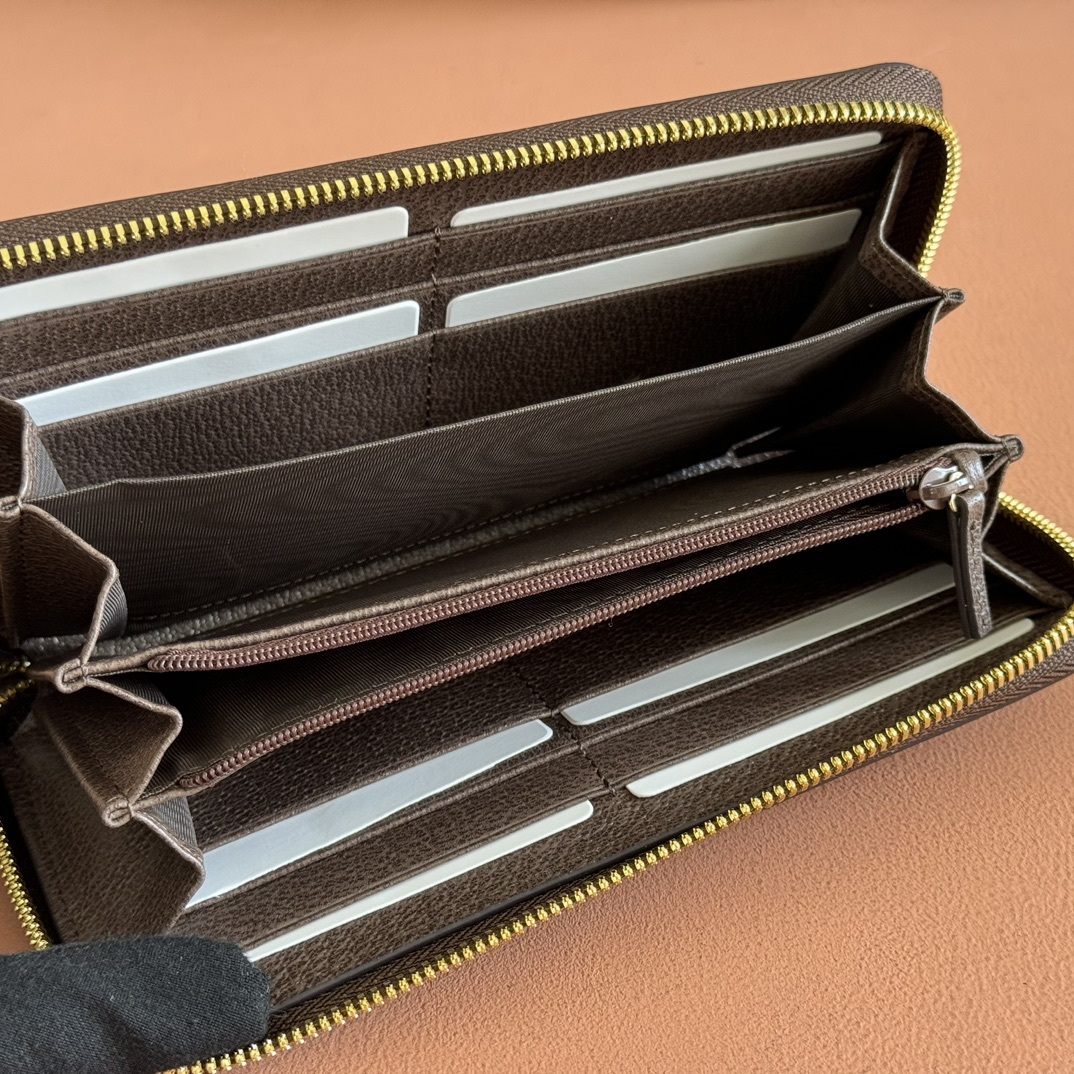 グッチ「Gucci」Ophidiaシリーズジッパーウォレット