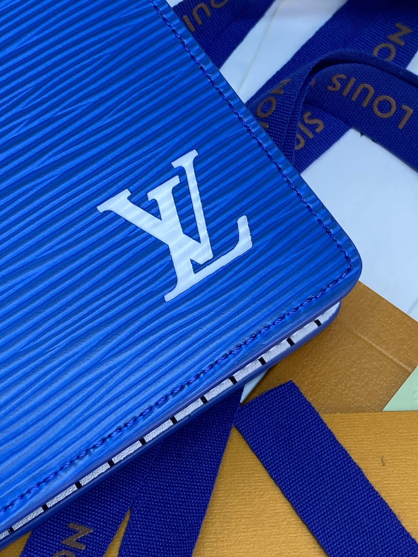 ルイ・ヴィトン ポルトフォイユ･ブラザ ウォレット