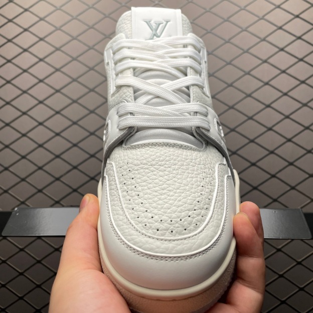 「コラボモデル」Louis Vuitton x Trainer ローカットスニーカー