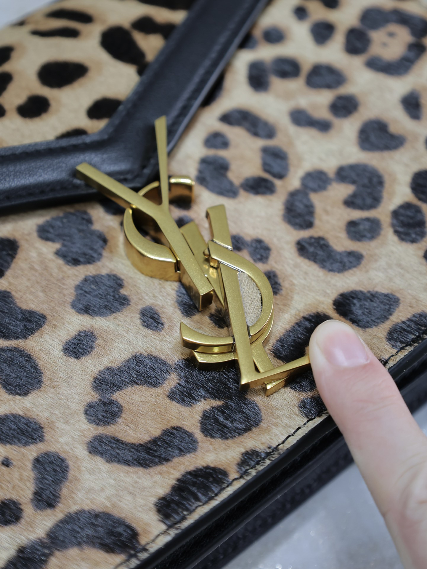 2026サンローラン「SAINT LAURENT CASSANDRE チェーンウォレット