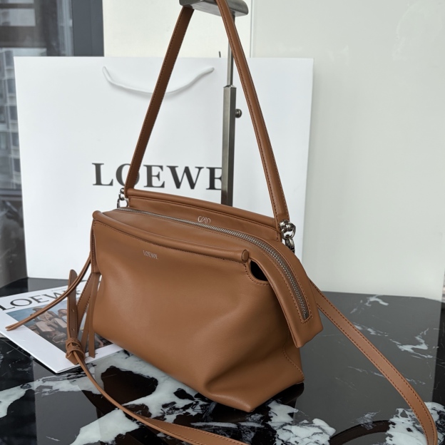 ロエベ「Loewe」2026 ロエベ アマソナ 180 ハンドバッグ / トートバッグ