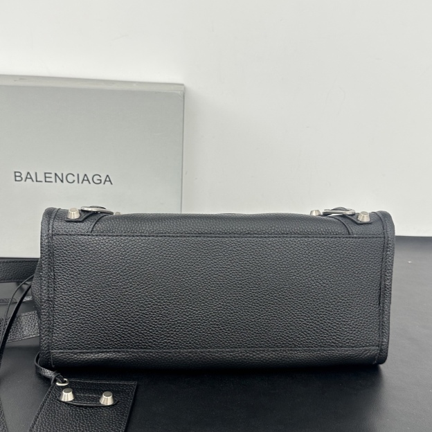 バレンシアガ「Balenciaga」バレンシアガ ル・シティ スモール / ショルダーバッグ