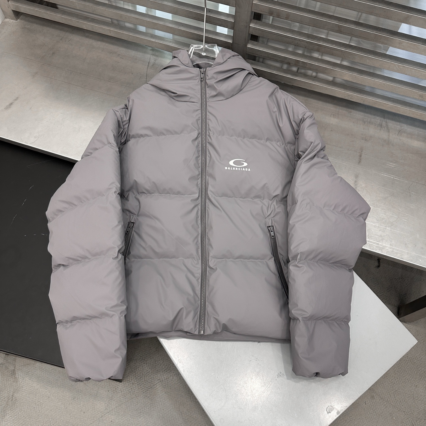 バレンシアガ「Balenciaga」‌秋冬ファッションレディースダウンジャケット