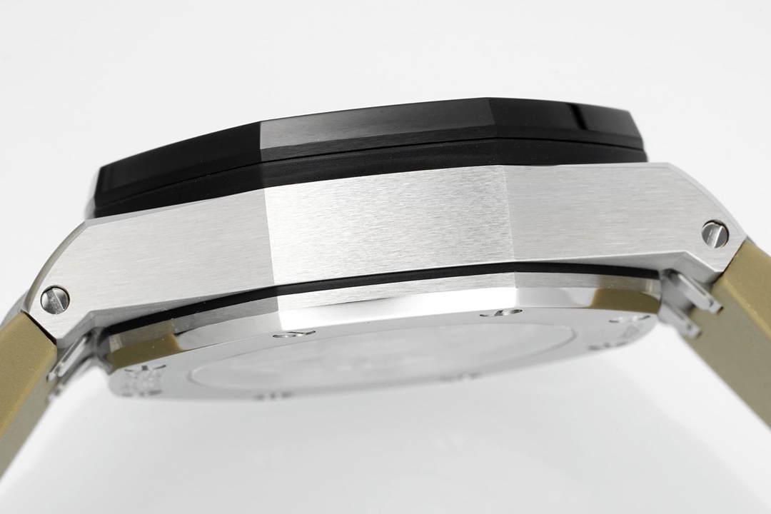 オーデマ ピゲ「Audemars Piguet」ロイヤルオークオフショア クロノグラフ 自動巻き 腕時計 43mm