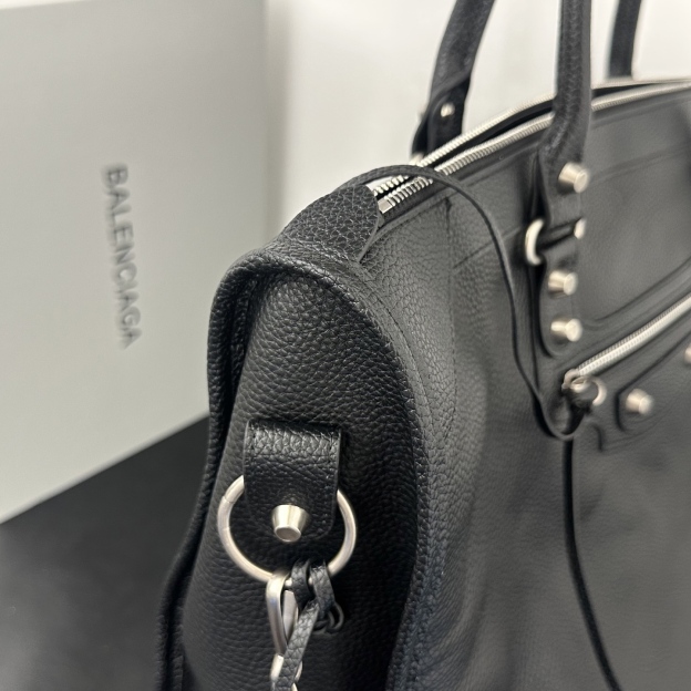 バレンシアガ「Balenciaga」バレンシアガ ル・シティ / ショルダーバッグ