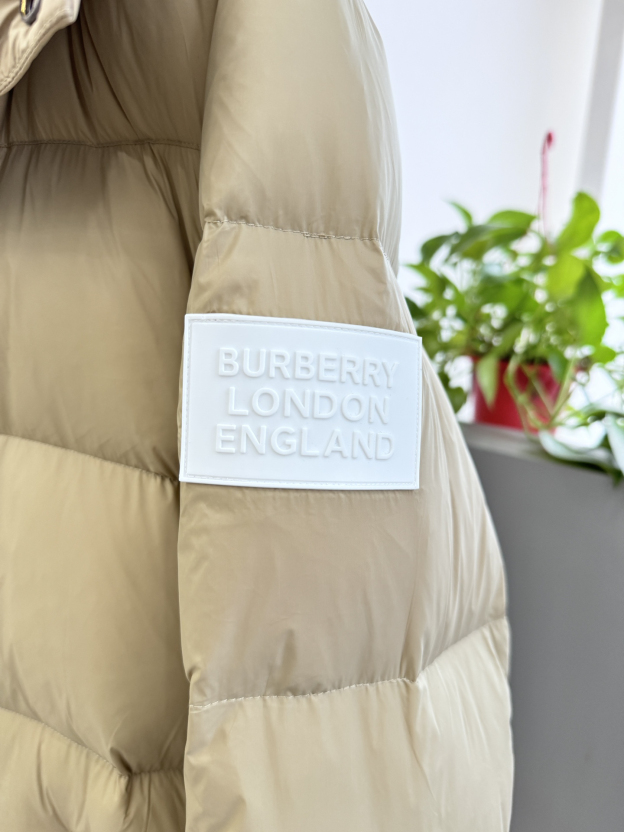 バーバリー「Burberry」秋冬メンズファッションダウンジャケット