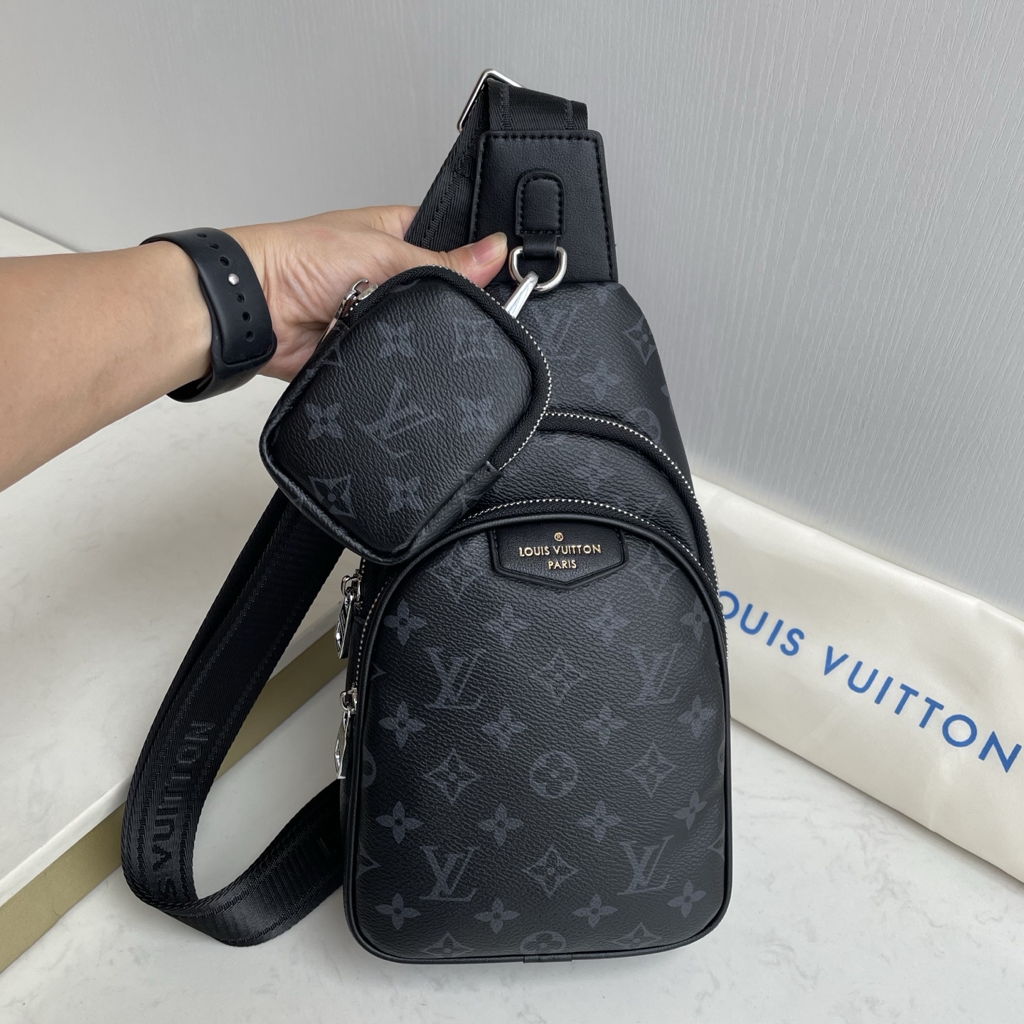 ルイ・ヴィトン「Louis Vuitton」ルイ・ヴィトン メンズ チェストバッグ / クロスボディバッグ