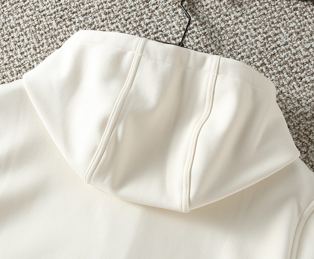 エルメス「Hermès」Empreintes Sellier Cuir 新型フード付きスウェットシャツ