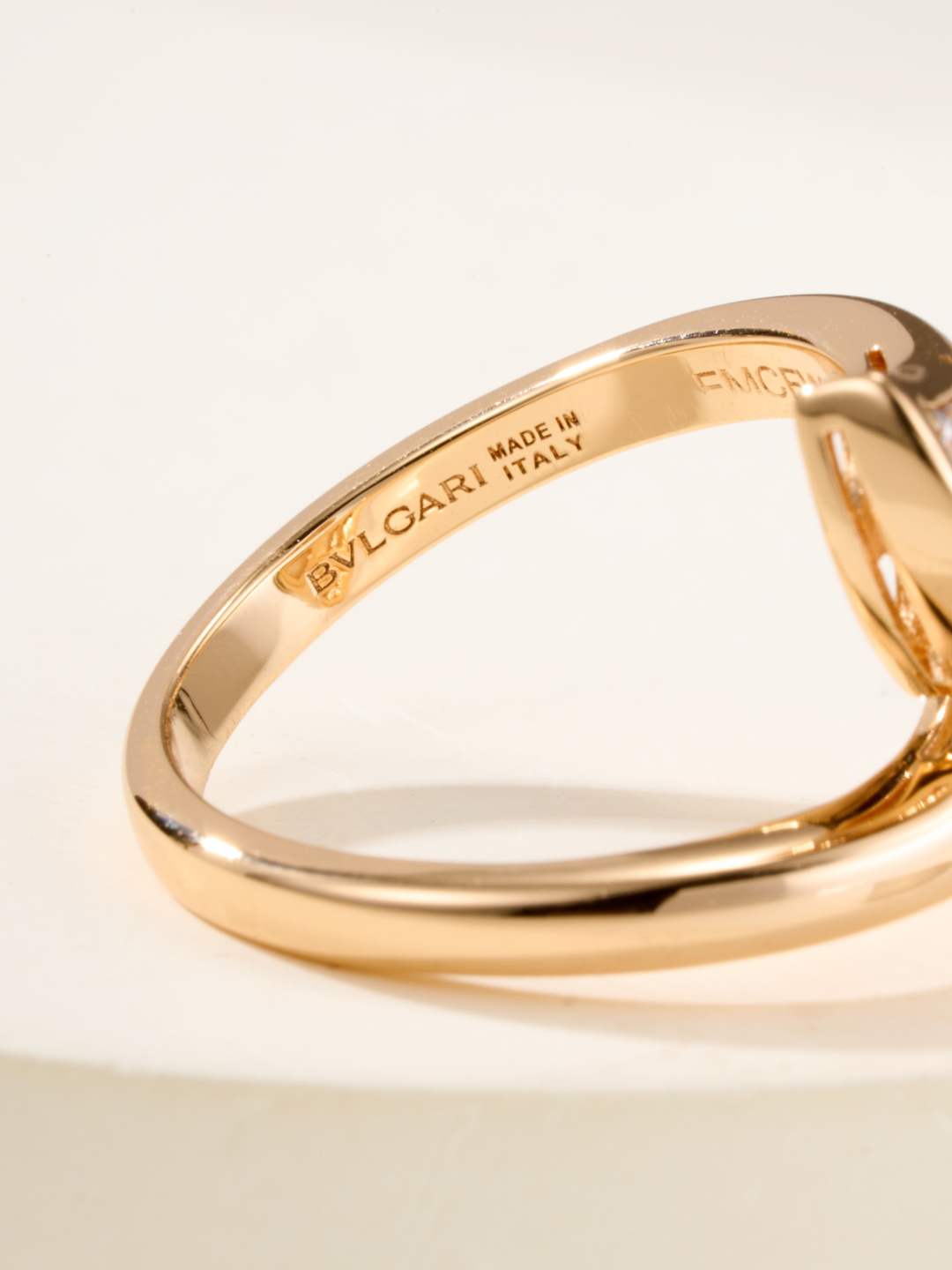 ブルガリ「Bvlgari」エレガントなリングコレクション