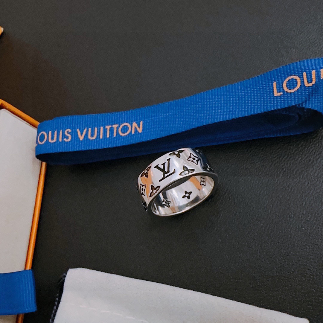 ルイ・ヴィトン「Louis Vuitton」リング ロックパンクタイシルバースタイル