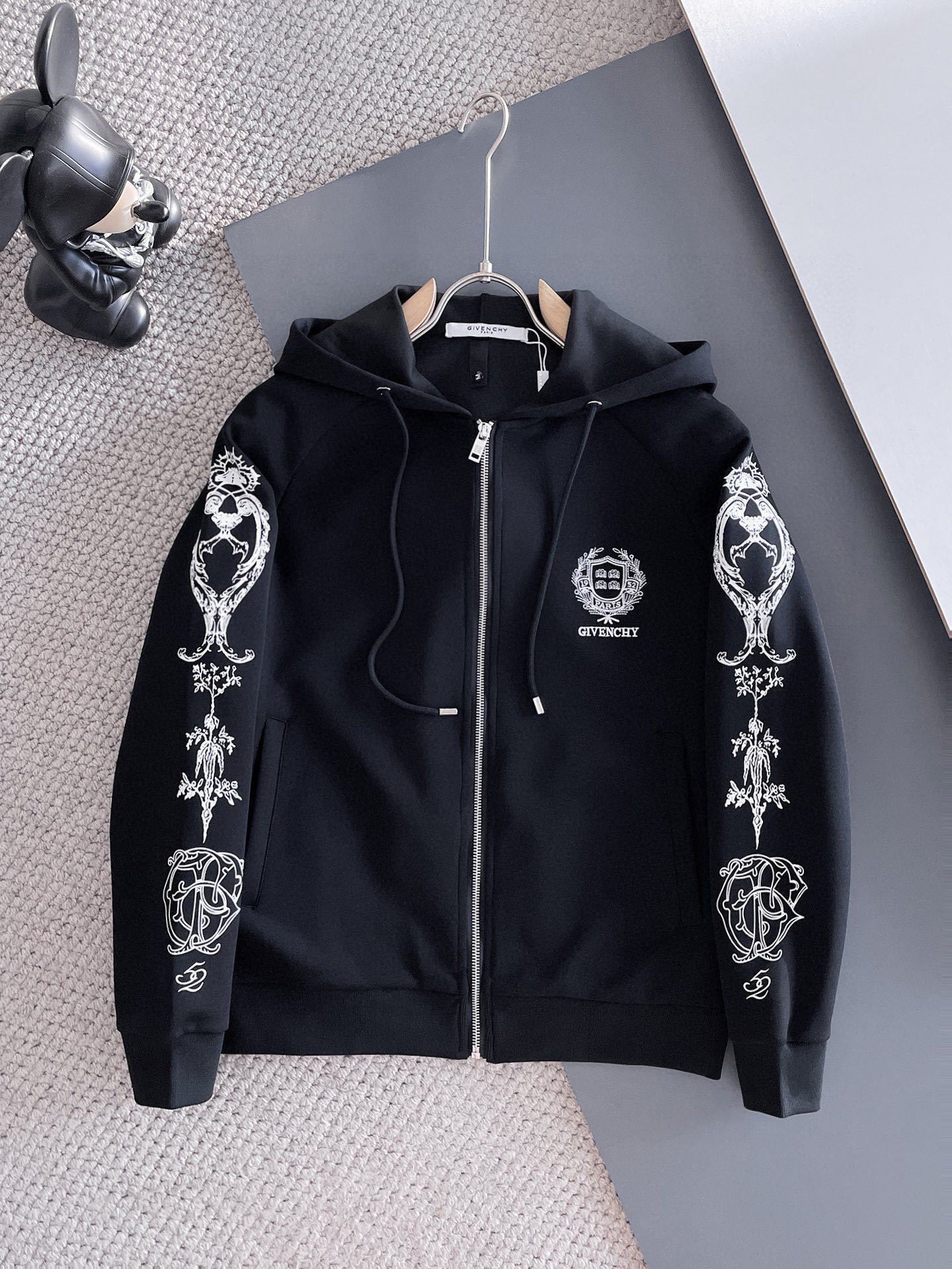 ジバンシィ「Givenchy」 秋冬 メンズ カジュアルスポーツセット