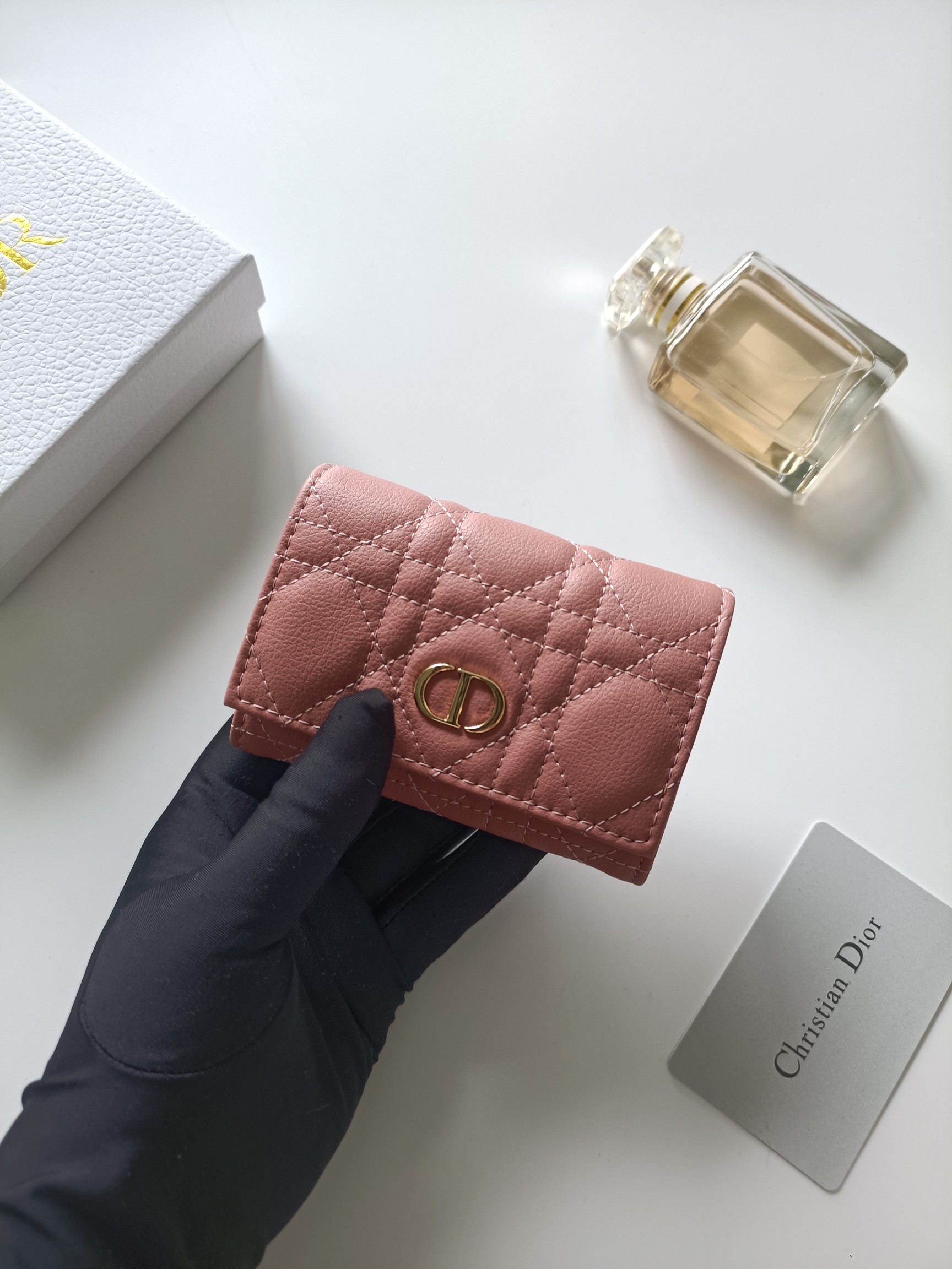ディオール「Dior」ディオール 30 モンテーニュ グリシン ウォレット / コンパクトウォレット