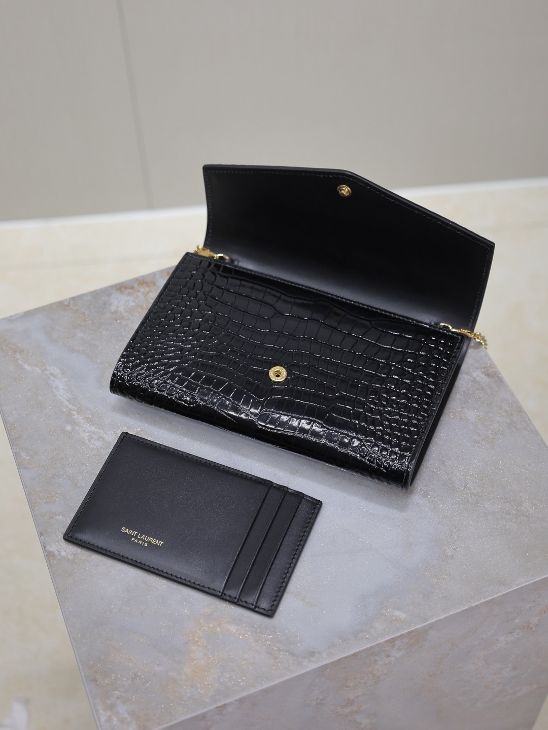 2026サンローラン「Saint Laurent UPTOWN チェーンウォレット