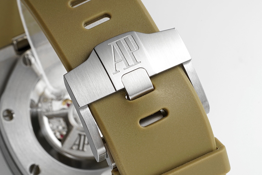 オーデマ ピゲ「Audemars Piguet」ロイヤルオークオフショア クロノグラフ 自動巻き 腕時計 43mm