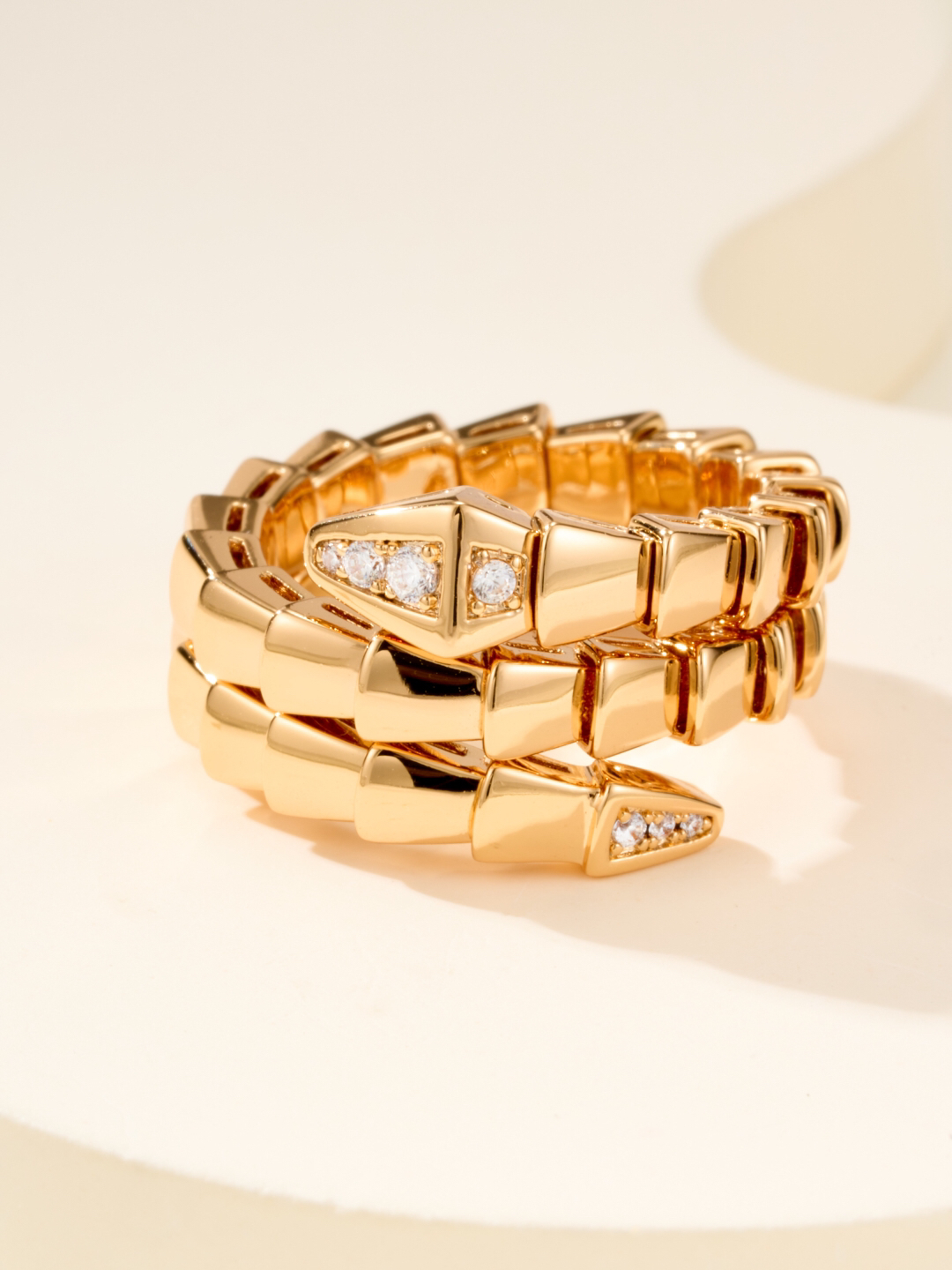 ブルガリ「Bvlgari」エレガントなリングコレクション