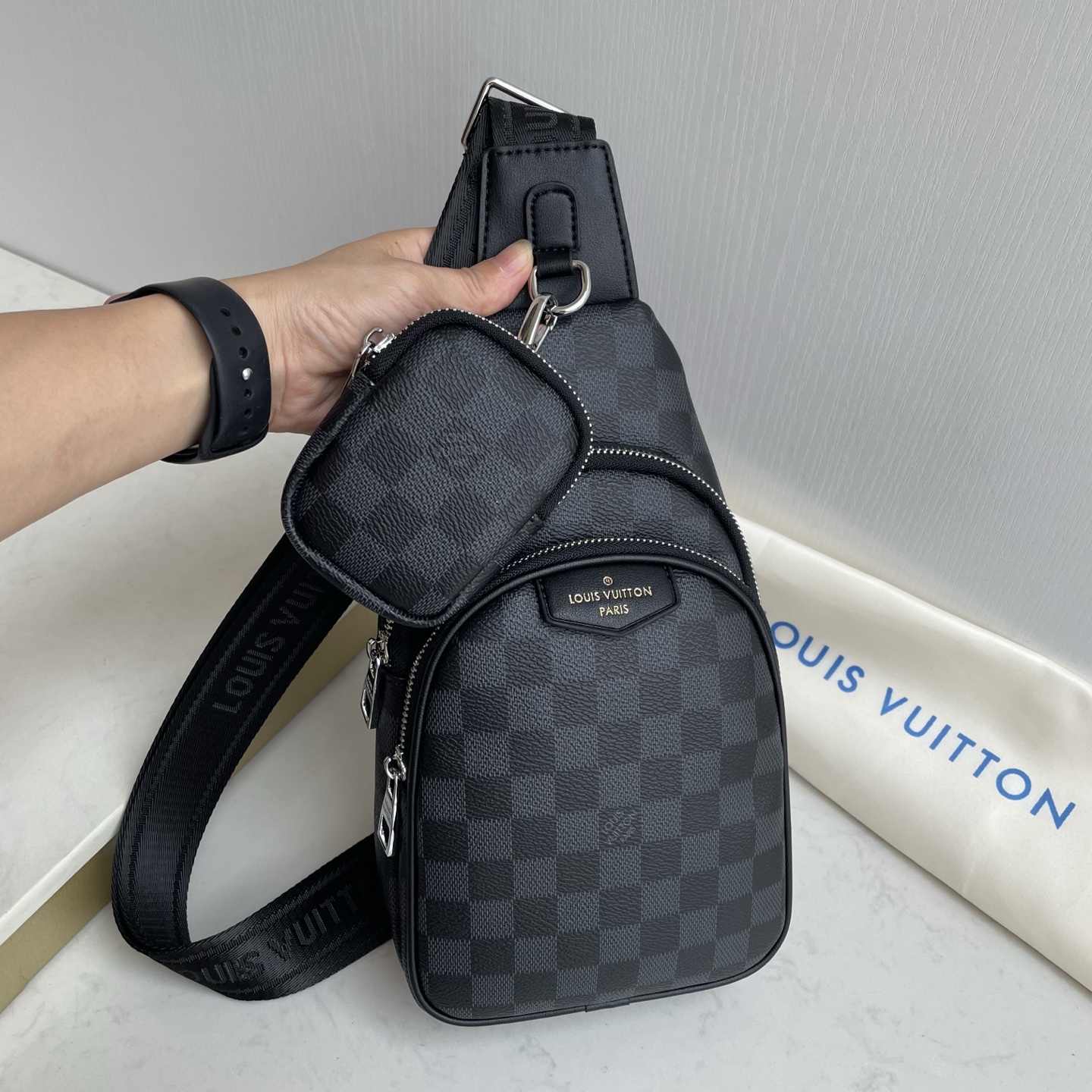 ルイ・ヴィトン「Louis Vuitton」ルイ・ヴィトン メンズ チェストバッグ / クロスボディバッグ