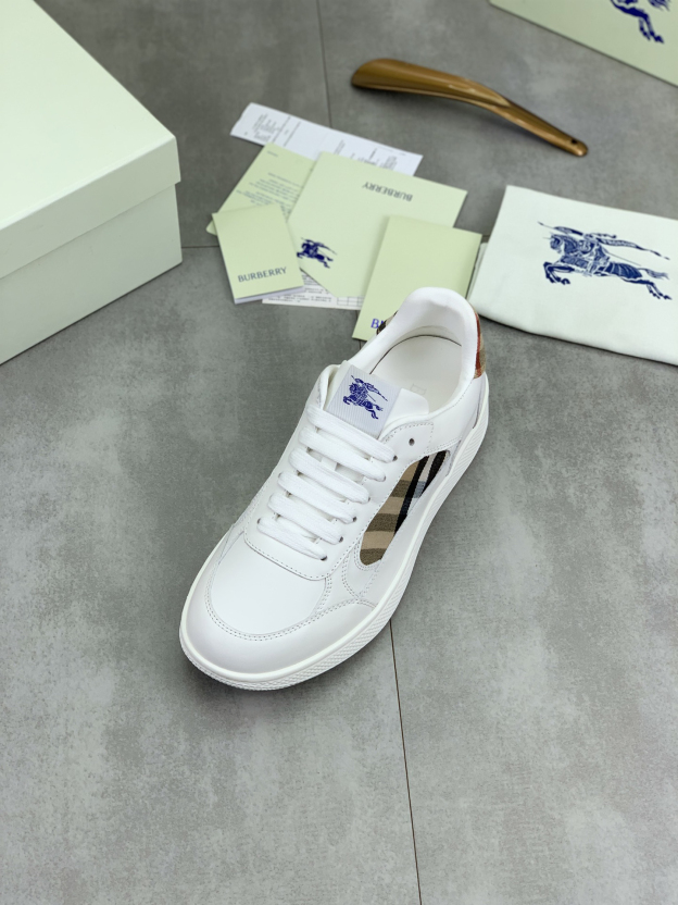 バーバリー「Burberry」バーバリー テラス スニーカー / レザースニーカー
