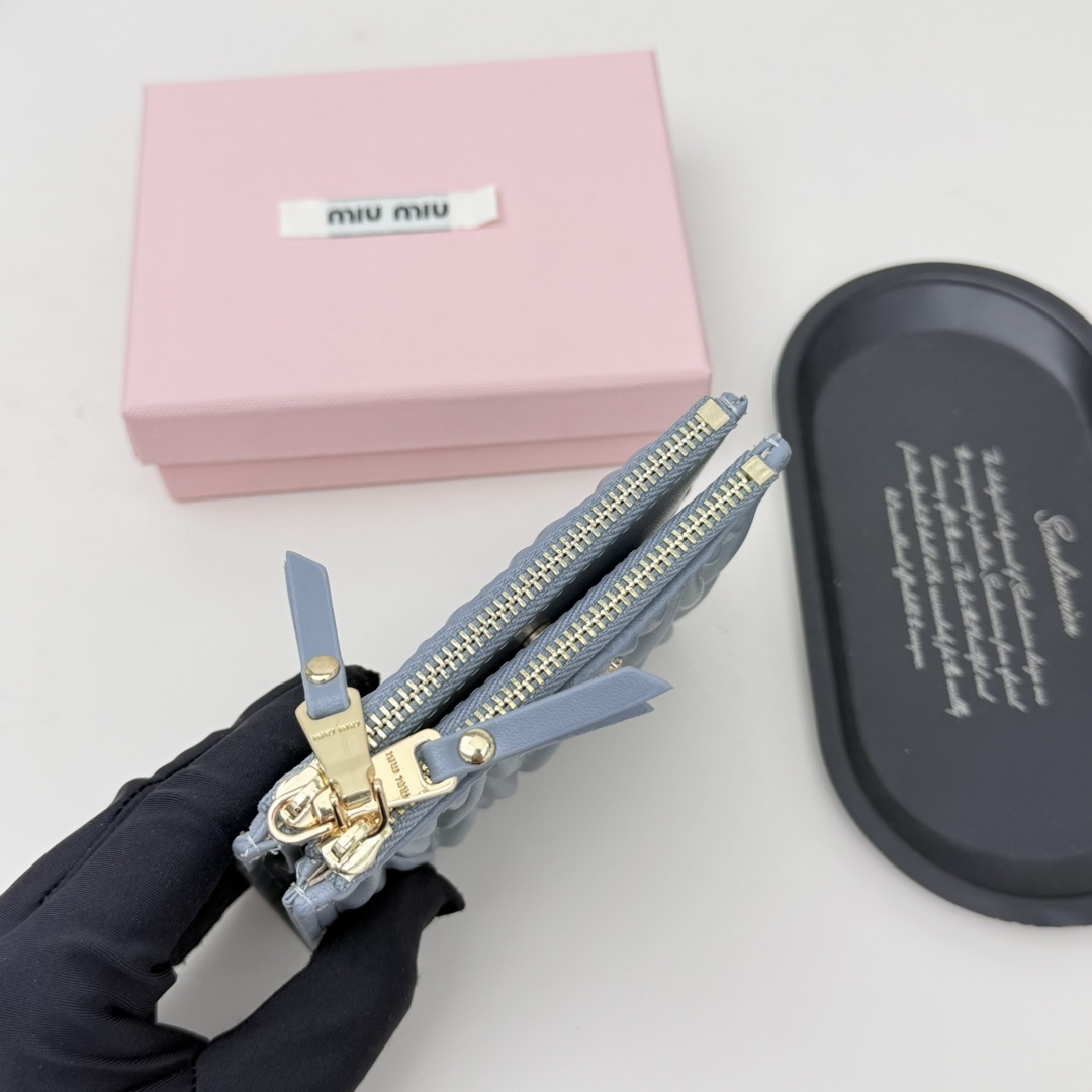 ミュウミュウ「Miu Miu」ミュウミュウ マテラッセ ラムスキン コンパクトバッグ 790 / ショルダーバッグ