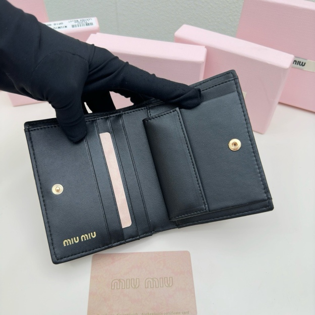 ミュウミュウ「Miu Miu」ミュウミュウ ラムスキンミニバッグ 3511 / ハンドバッグ